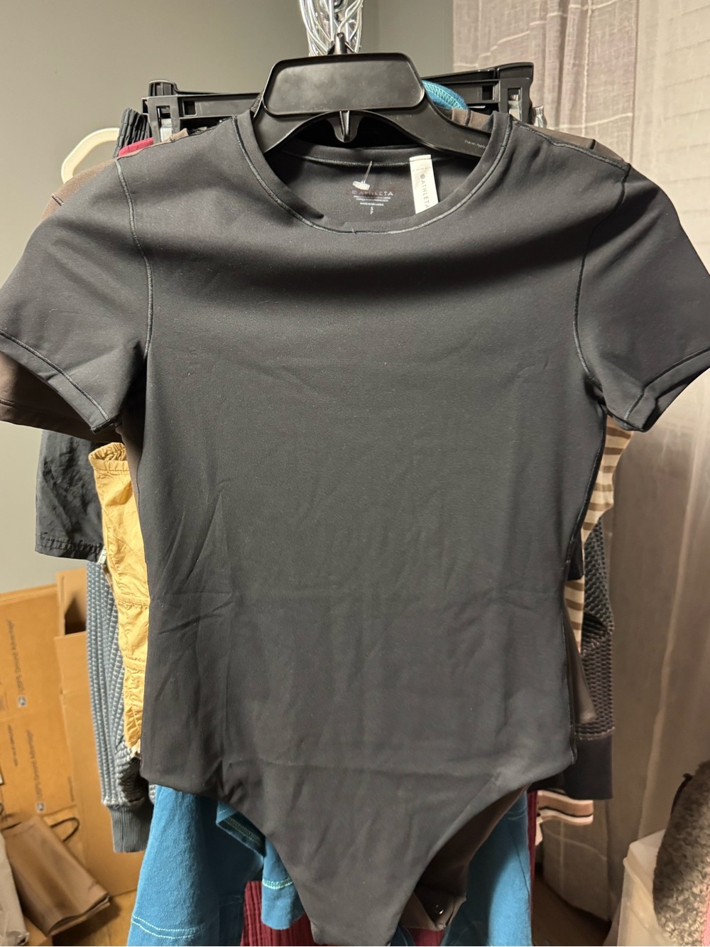 Athleta Bodymove short sleeve crew Bodysuit in Black NWOT Retail $75 - Picture 3 of 6